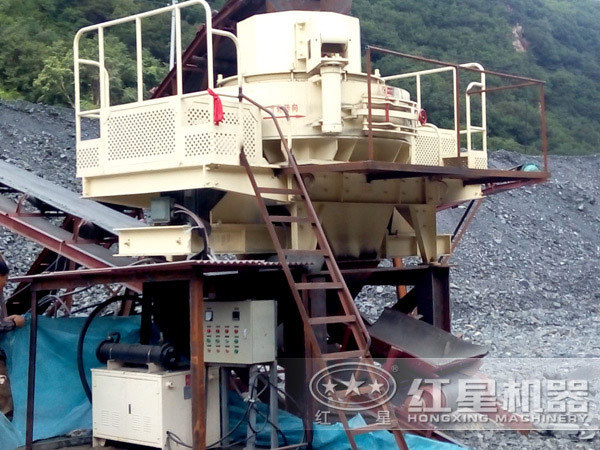 冲击式破碎机现场图 冲击式破碎机现场图