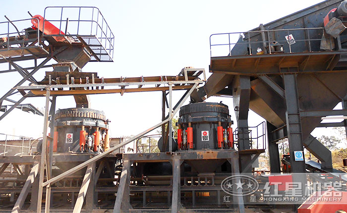 鹅卵石破碎现场 鹅卵石破碎现场