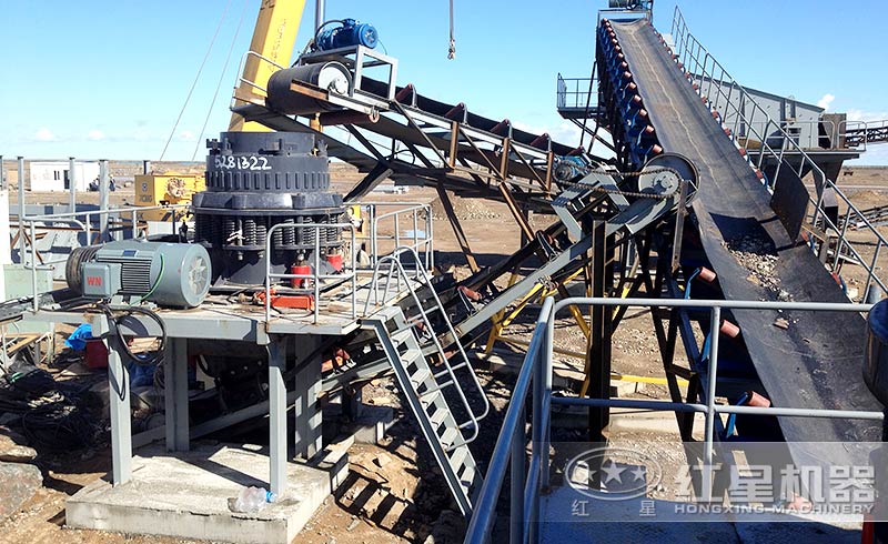 石英砂加工现场 石英砂加工现场