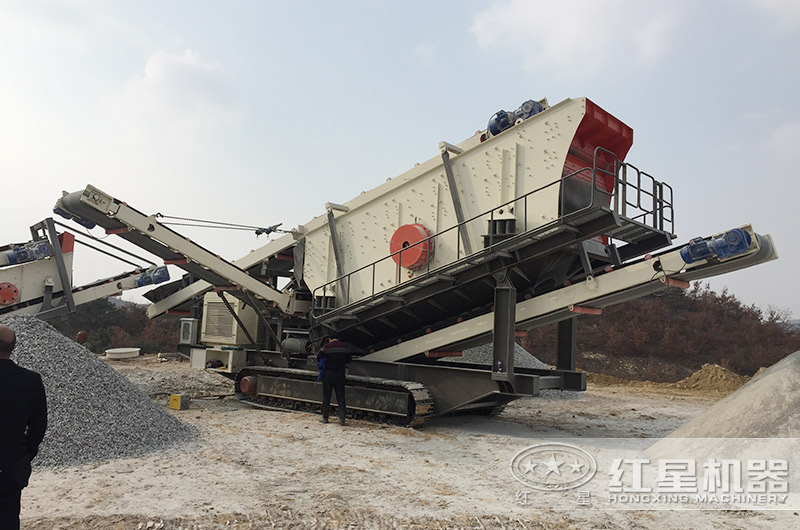 50万元小型移动破碎户外生产现场