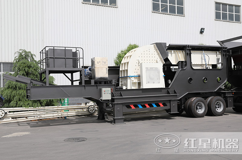 轮胎移动锤式破碎机厂区实景图