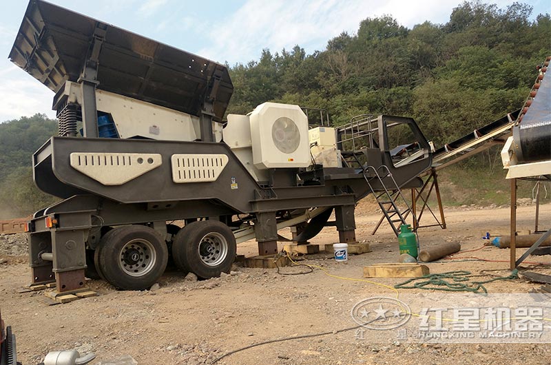 江苏客户移动破碎站安装现场 江苏客户移动破碎站安装现场